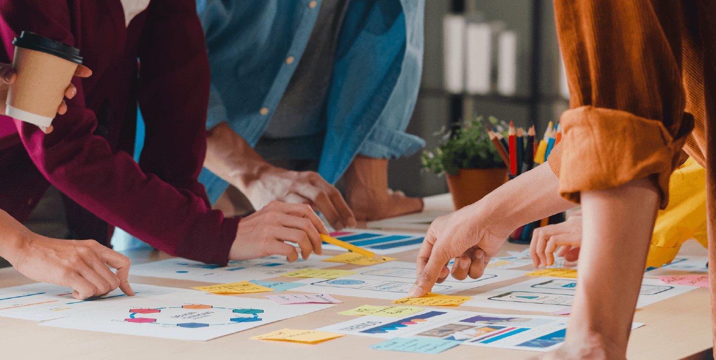Nosotros somos un equipo multidisciplinario de asesores empresariales.
